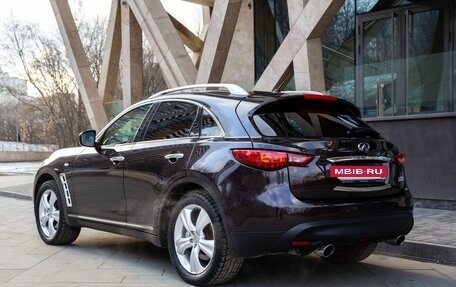 Infiniti FX II, 2011 год, 2 650 000 рублей, 2 фотография