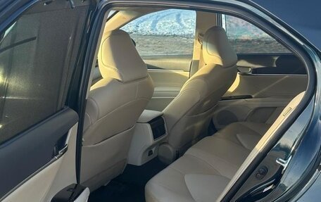 Toyota Camry, 2018 год, 2 850 000 рублей, 21 фотография