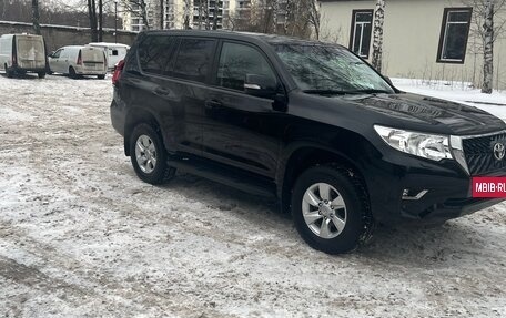 Toyota Land Cruiser Prado 150 рестайлинг 2, 2018 год, 4 400 000 рублей, 15 фотография