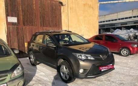 Toyota RAV4, 2014 год, 2 150 000 рублей, 2 фотография