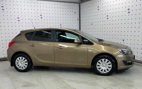 Opel Astra J, 2014 год, 900 000 рублей, 8 фотография