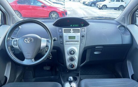 Toyota Yaris III рестайлинг, 2006 год, 492 000 рублей, 22 фотография