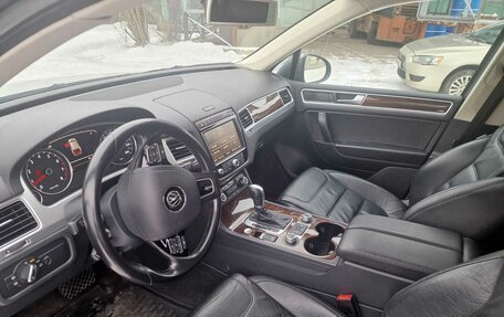 Volkswagen Touareg III, 2016 год, 2 980 000 рублей, 7 фотография