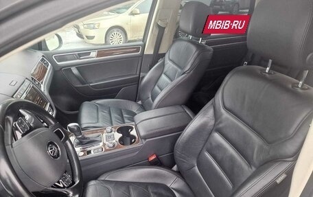 Volkswagen Touareg III, 2016 год, 2 980 000 рублей, 8 фотография