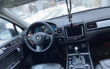 Volkswagen Touareg III, 2010 год, 1 790 000 рублей, 16 фотография