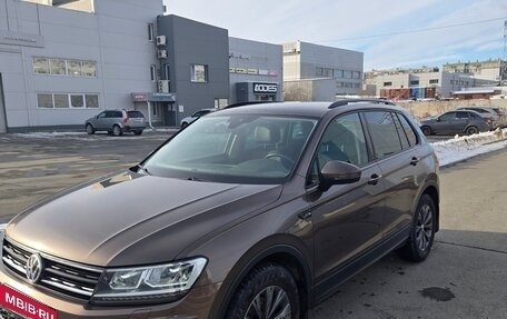 Volkswagen Tiguan II, 2019 год, 2 380 000 рублей, 3 фотография