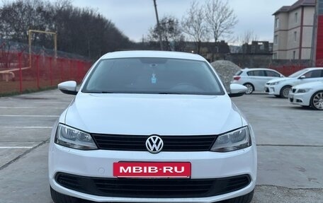 Volkswagen Jetta VI, 2013 год, 1 100 000 рублей, 3 фотография