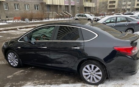 Opel Astra J, 2013 год, 990 000 рублей, 3 фотография
