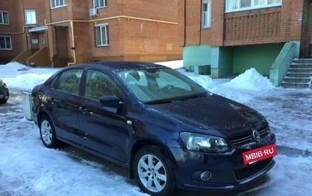 Volkswagen Polo VI (EU Market), 2013 год, 900 000 рублей, 2 фотография