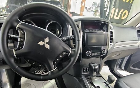 Mitsubishi Pajero IV, 2015 год, 3 420 000 рублей, 15 фотография