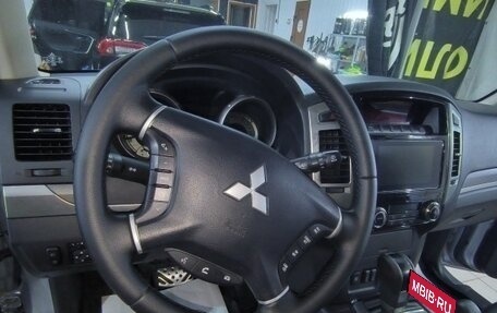 Mitsubishi Pajero IV, 2015 год, 3 420 000 рублей, 24 фотография