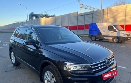 Volkswagen Tiguan II, 2017 год, 2 800 000 рублей, 3 фотография