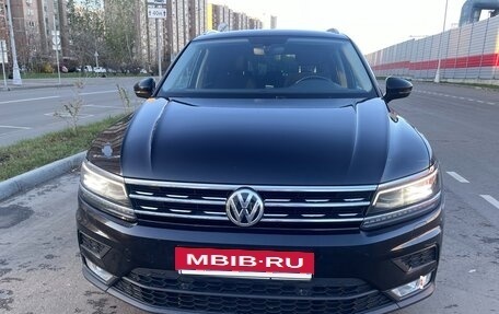 Volkswagen Tiguan II, 2017 год, 2 800 000 рублей, 6 фотография