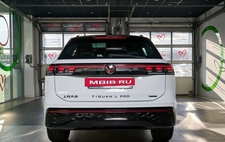 Volkswagen Tiguan, 2024 год, 6 190 000 рублей, 7 фотография