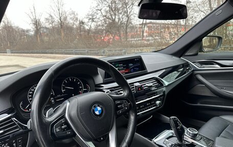 BMW 5 серия, 2018 год, 2 800 000 рублей, 9 фотография