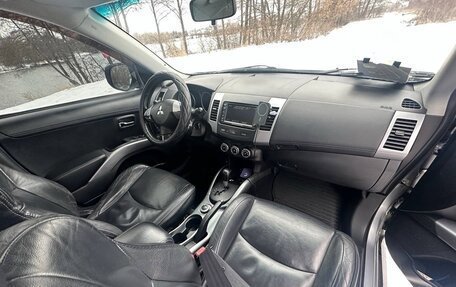 Mitsubishi Outlander III рестайлинг 3, 2011 год, 1 450 000 рублей, 10 фотография