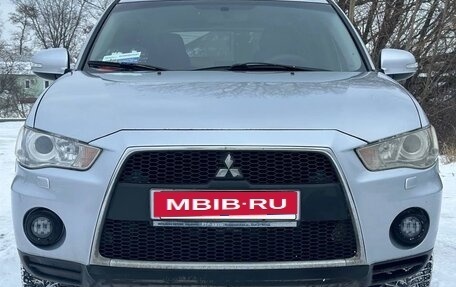 Mitsubishi Outlander III рестайлинг 3, 2011 год, 1 450 000 рублей, 3 фотография