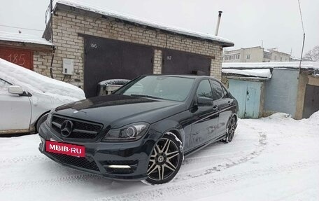 Mercedes-Benz C-Класс, 2011 год, 1 300 000 рублей, 3 фотография