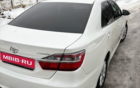 Toyota Camry, 2015 год, 1 850 000 рублей, 14 фотография