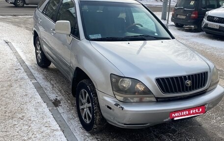 Lexus RX IV рестайлинг, 2001 год, 1 000 000 рублей, 2 фотография