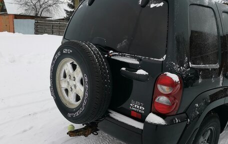 Jeep Liberty (North America) I, 2005 год, 950 000 рублей, 1 фотография