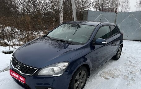 KIA cee'd I рестайлинг, 2011 год, 630 000 рублей, 1 фотография