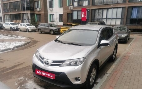 Toyota RAV4, 2013 год, 2 000 000 рублей, 4 фотография