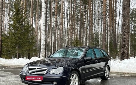 Mercedes-Benz C-Класс, 2003 год, 725 000 рублей, 3 фотография