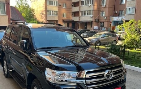 Toyota Land Cruiser 200, 2018 год, 7 950 000 рублей, 2 фотография