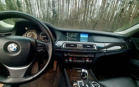 BMW 7 серия, 2011 год, 2 600 000 рублей, 13 фотография