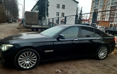 BMW 7 серия, 2011 год, 2 600 000 рублей, 18 фотография