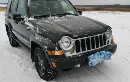 Jeep Liberty (North America) I, 2005 год, 950 000 рублей, 6 фотография