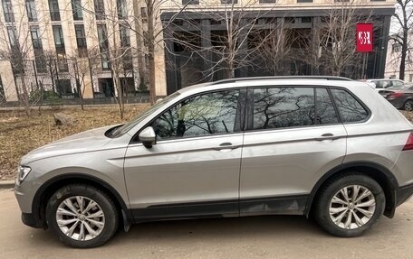 Volkswagen Tiguan II, 2020 год, 2 120 000 рублей, 3 фотография