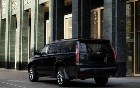 Cadillac Escalade IV, 2019 год, 8 100 000 рублей, 2 фотография