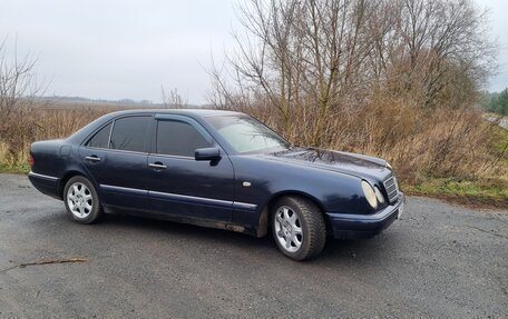 Mercedes-Benz E-Класс, 1997 год, 470 000 рублей, 4 фотография