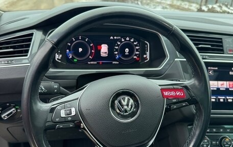 Volkswagen Tiguan II, 2019 год, 3 150 000 рублей, 13 фотография