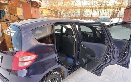 Honda Fit III, 2007 год, 650 000 рублей, 3 фотография