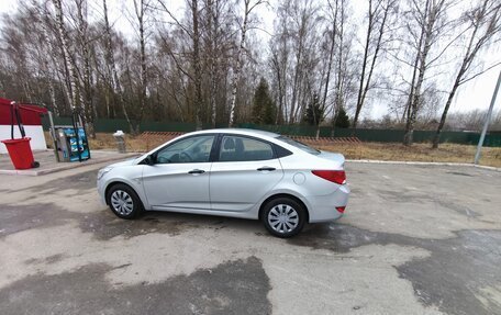 Hyundai Solaris II рестайлинг, 2015 год, 1 050 000 рублей, 7 фотография