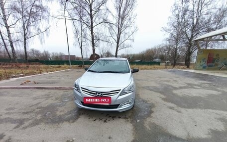 Hyundai Solaris II рестайлинг, 2015 год, 1 050 000 рублей, 6 фотография