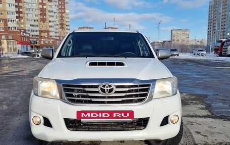 Toyota Hilux VII, 2012 год, 1 900 000 рублей, 12 фотография