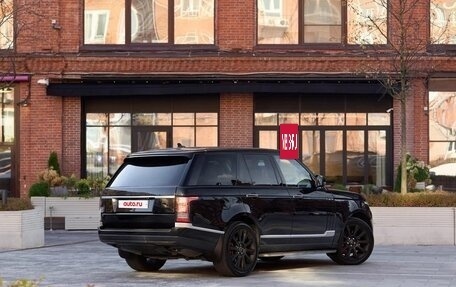 Land Rover Range Rover IV рестайлинг, 2015 год, 3 850 000 рублей, 4 фотография