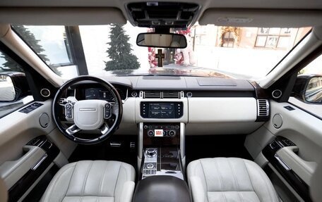 Land Rover Range Rover IV рестайлинг, 2015 год, 3 850 000 рублей, 17 фотография