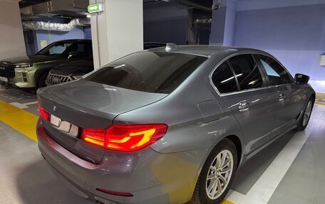 BMW 5 серия, 2018 год, 3 900 000 рублей, 2 фотография