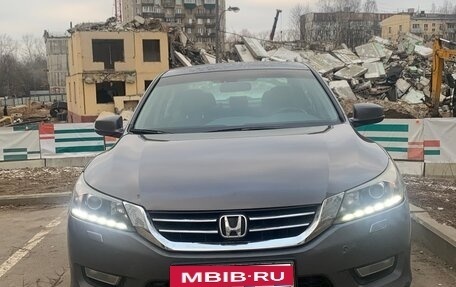 Honda Accord IX рестайлинг, 2013 год, 1 450 000 рублей, 10 фотография