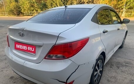 Hyundai Solaris II рестайлинг, 2015 год, 580 000 рублей, 4 фотография