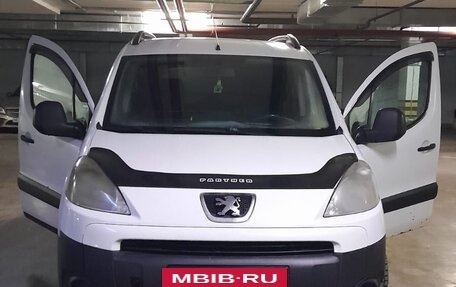 Peugeot Partner II рестайлинг 2, 2011 год, 700 000 рублей, 4 фотография