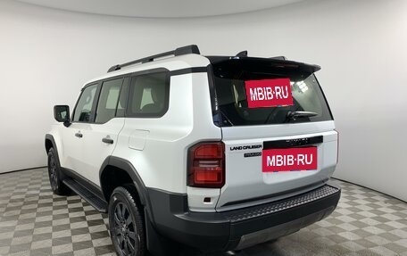 Toyota Land Cruiser Prado, 2024 год, 12 590 000 рублей, 7 фотография