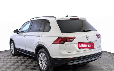 Volkswagen Tiguan II, 2018 год, 2 380 000 рублей, 7 фотография