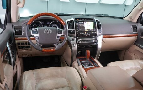 Toyota Land Cruiser 200, 2012 год, 3 849 000 рублей, 6 фотография