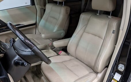 Toyota Alphard III, 2012 год, 2 925 000 рублей, 20 фотография